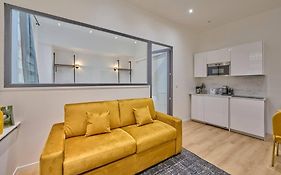 Marais - Modern Apartment